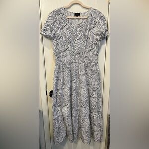 Tahari White Navy Cotton Abstract Print Anthro Somerset Tiered Maxi Dress XL